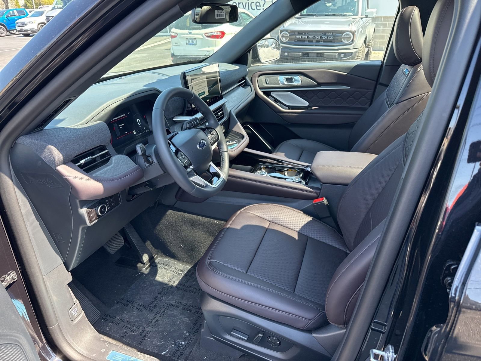 New 2026 Ford Explorer Platinum image 23