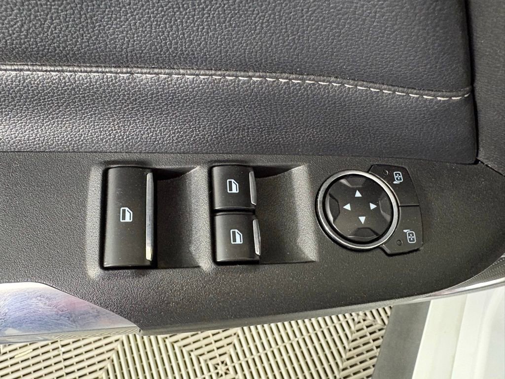 Used 2022 Ford Mustang Premium image 14