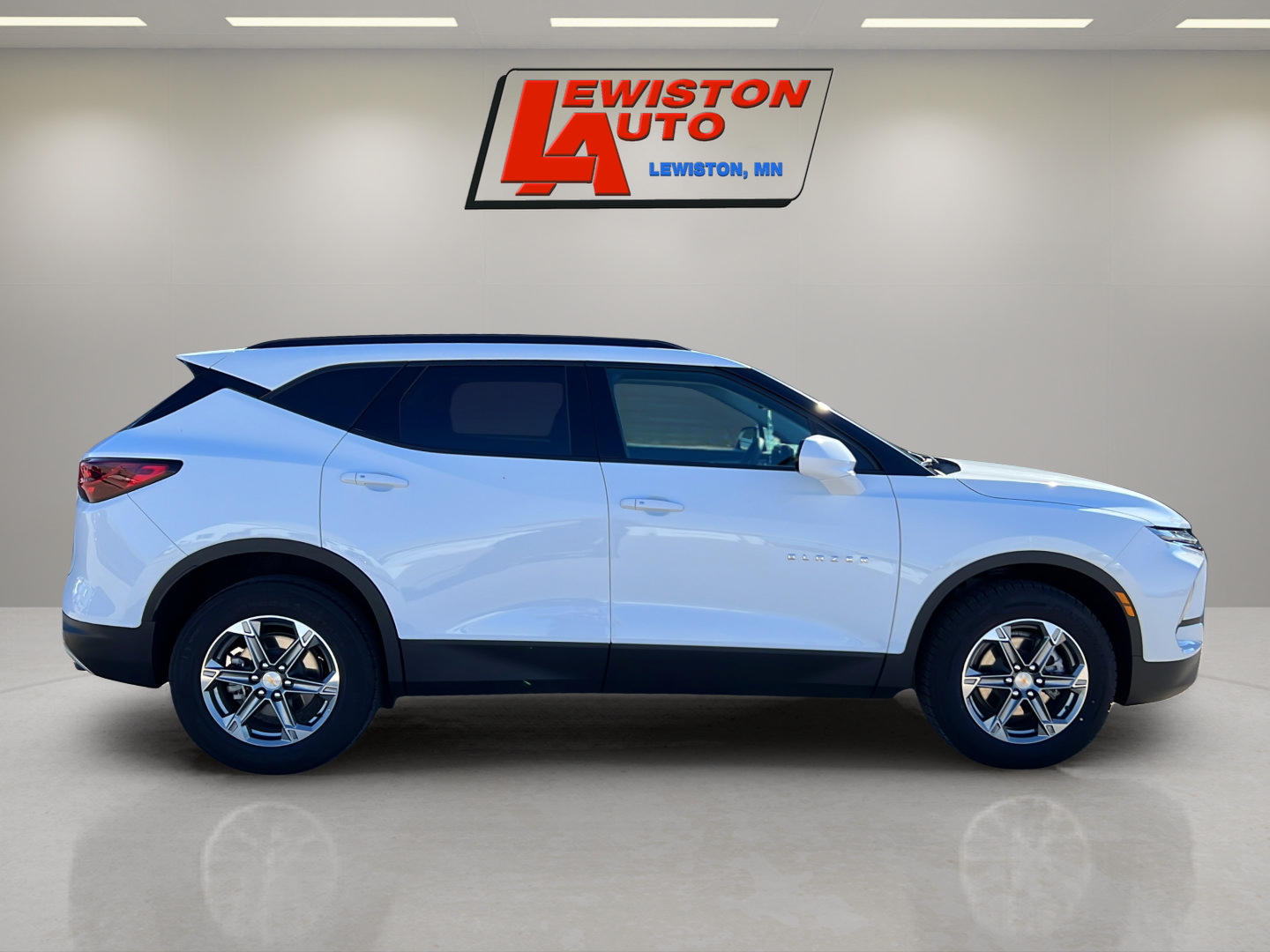 Certified 2025 Chevrolet Blazer LT w/ Convenience Package AWD/4WD image 13