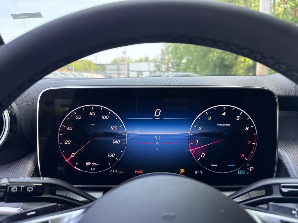 New 2025 Mercedes-Benz GLC 300 4MATIC image 9