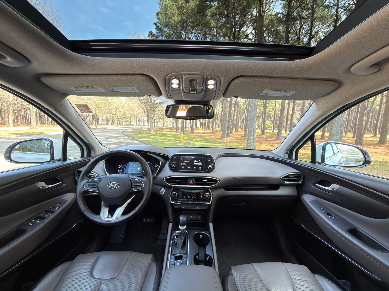 Used 2020 Hyundai Santa Fe SEL image 2