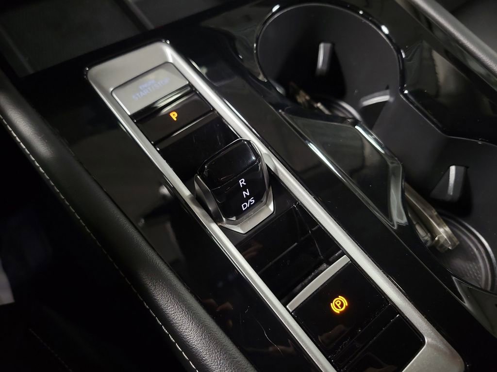 Used 2024 Volkswagen Atlas SE image 15