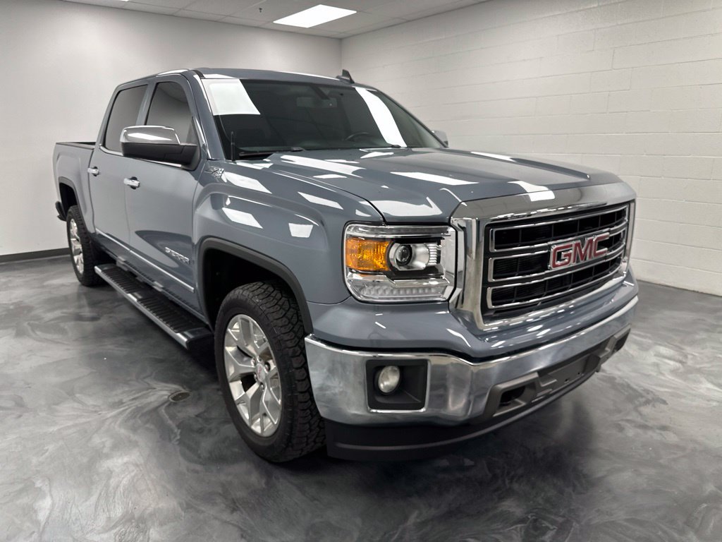 Used 2015 GMC Sierra 1500 SLT w/ SLT Crew Cab Value Package AWD/4WD image 4