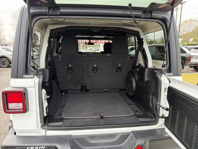 Used 2021 Jeep Wrangler Unlimited Sahara image 7
