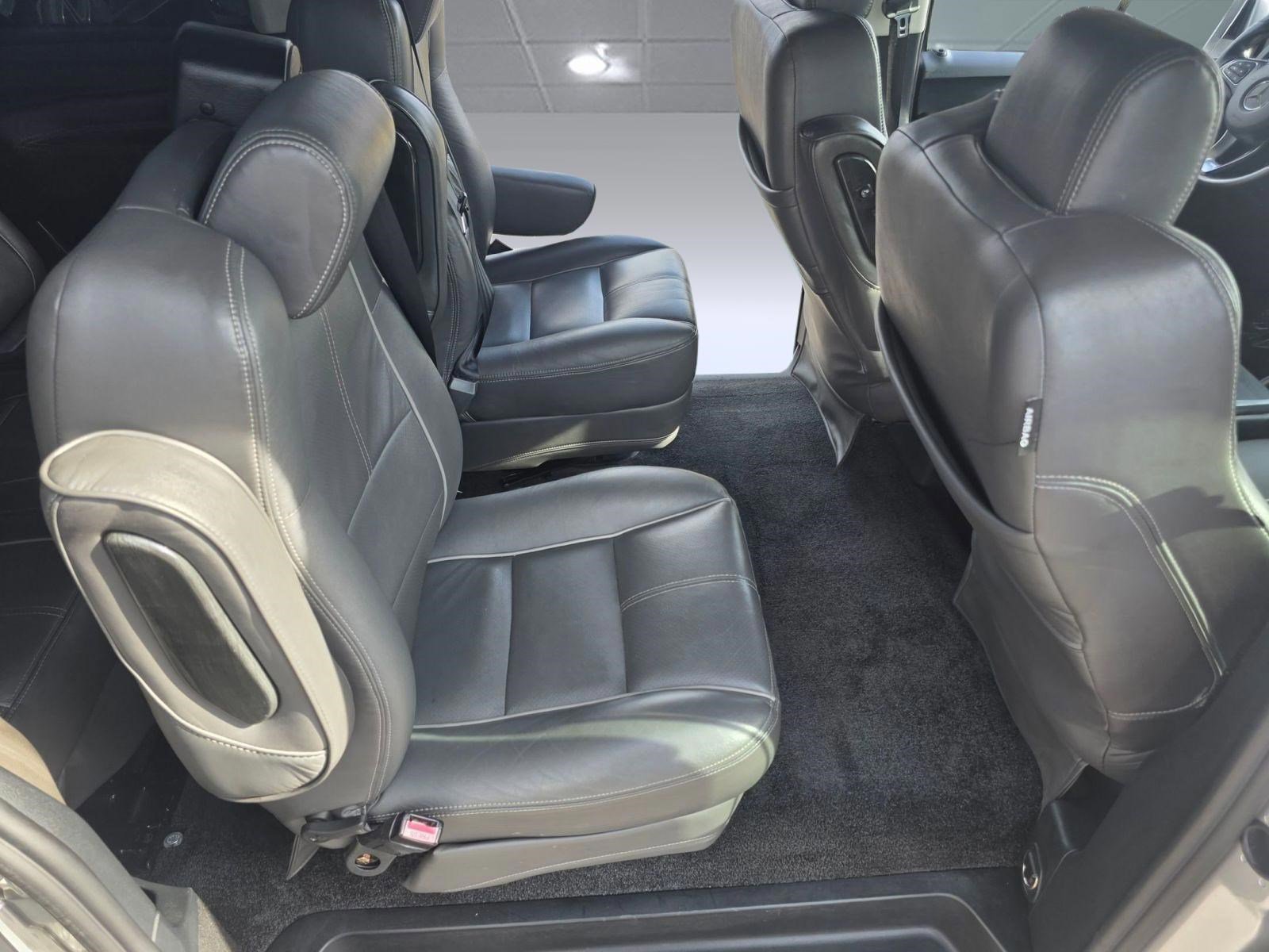 Used 2018 Mercedes-Benz Metris Passenger image 23