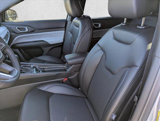 New 2026 Jeep Compass Latitude AWD/4WD image 22