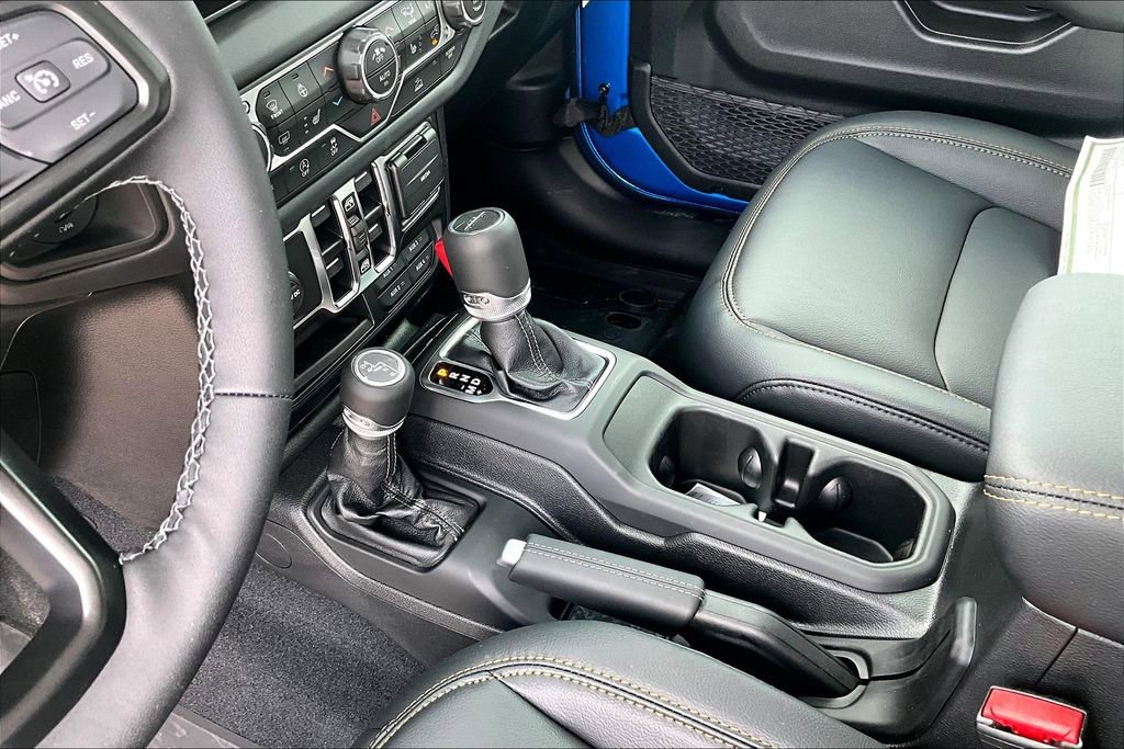 New 2025 Jeep Gladiator High Tide image 7