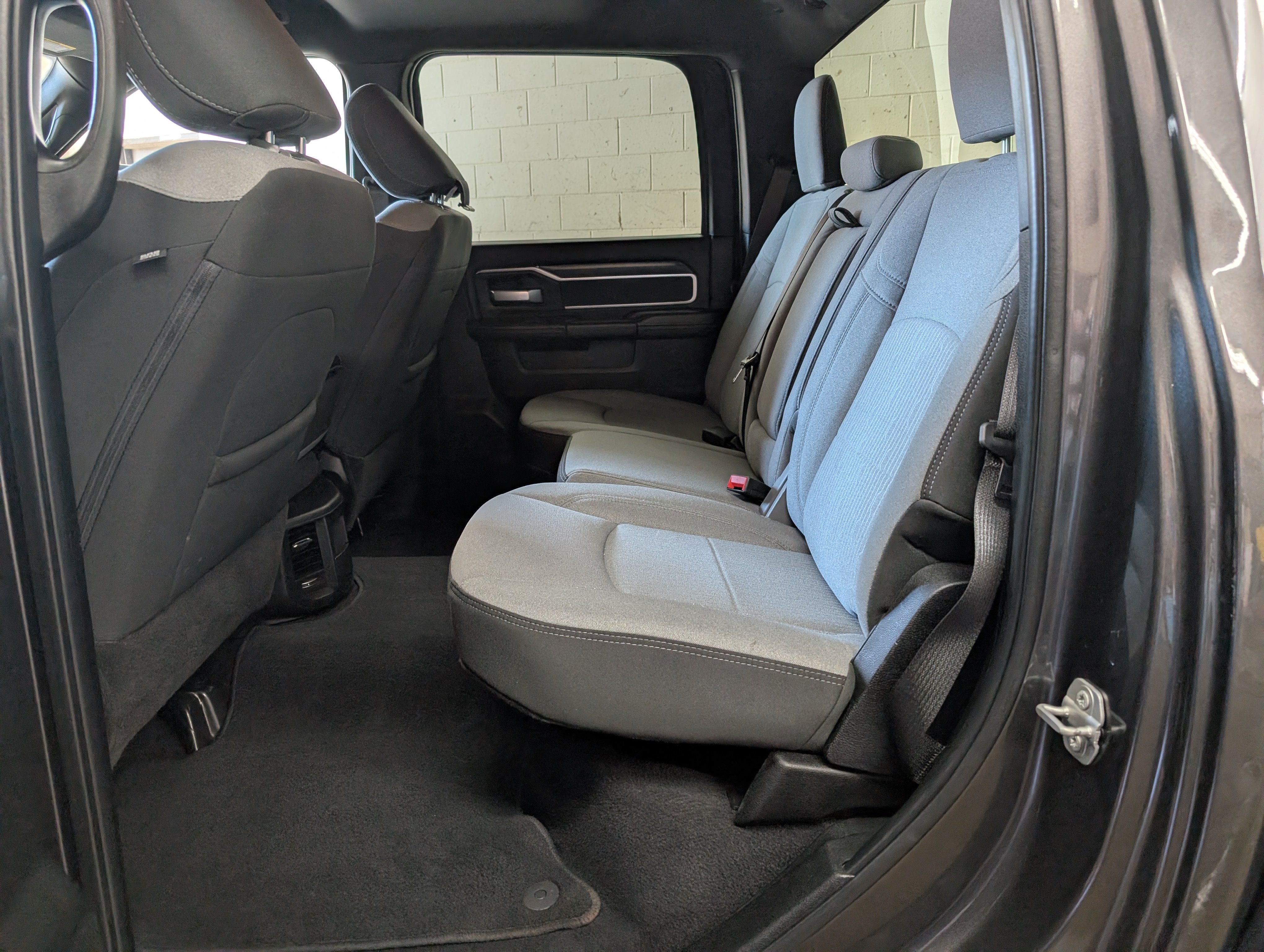 Used 2024 RAM 2500 Big Horn AWD/4WD image 5