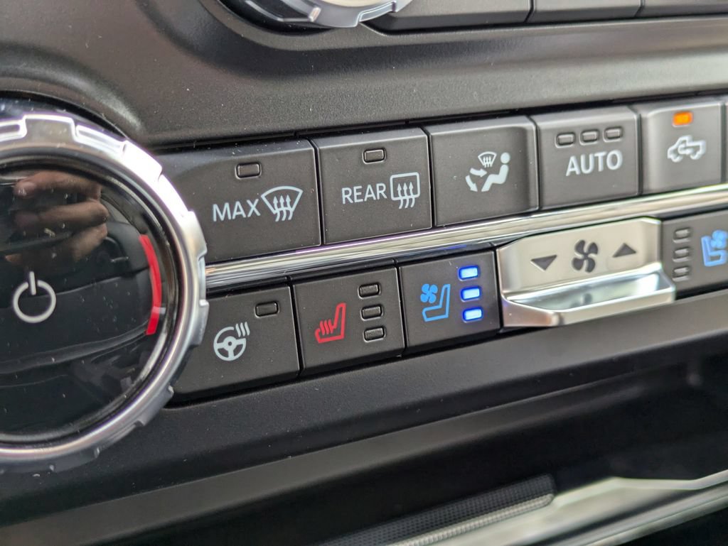 New 2026 Ford F350 Platinum w/ Platinum Plus Package AWD/4WD image 24