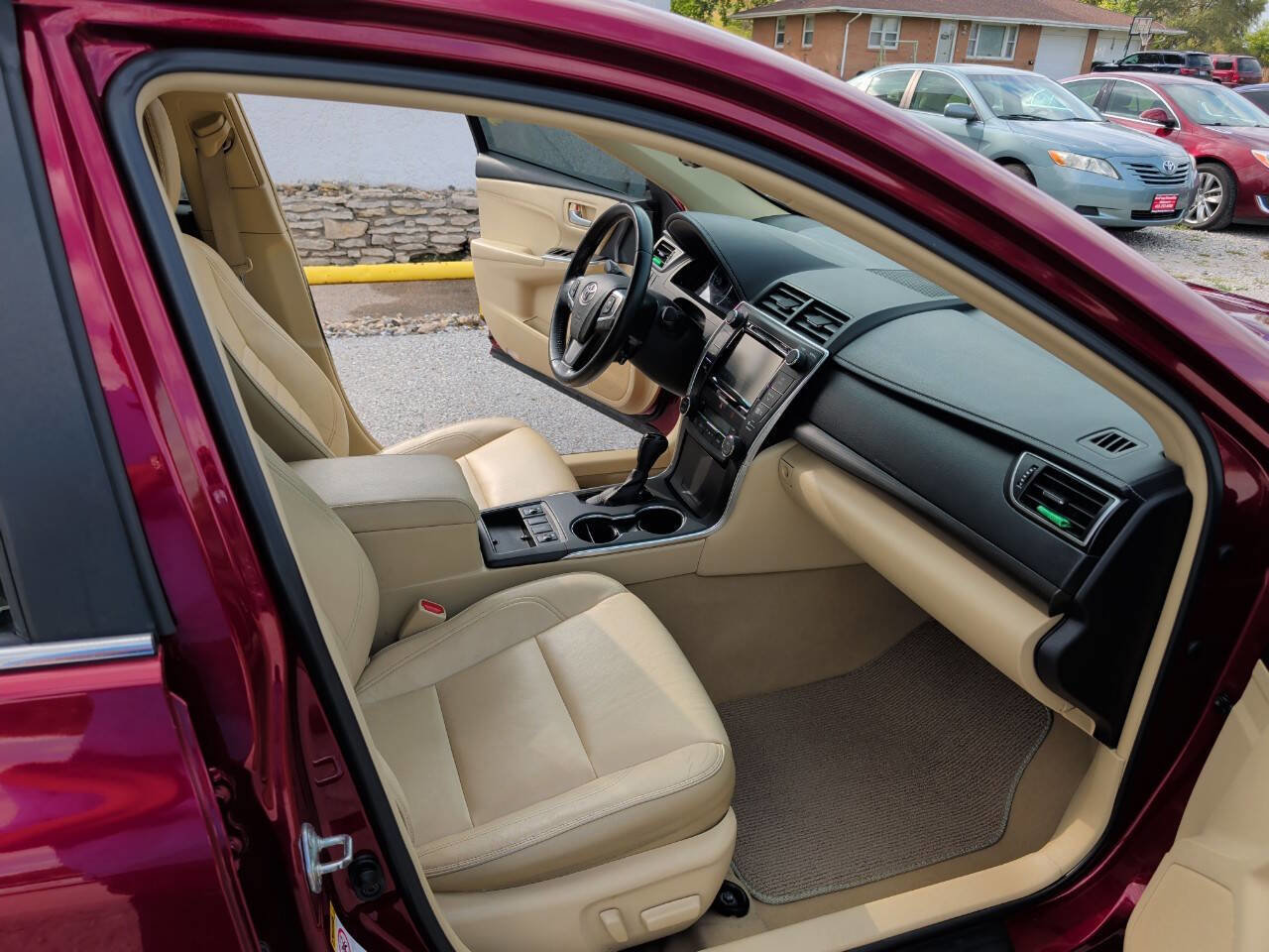 Used 2015 Toyota Camry XLE image 14