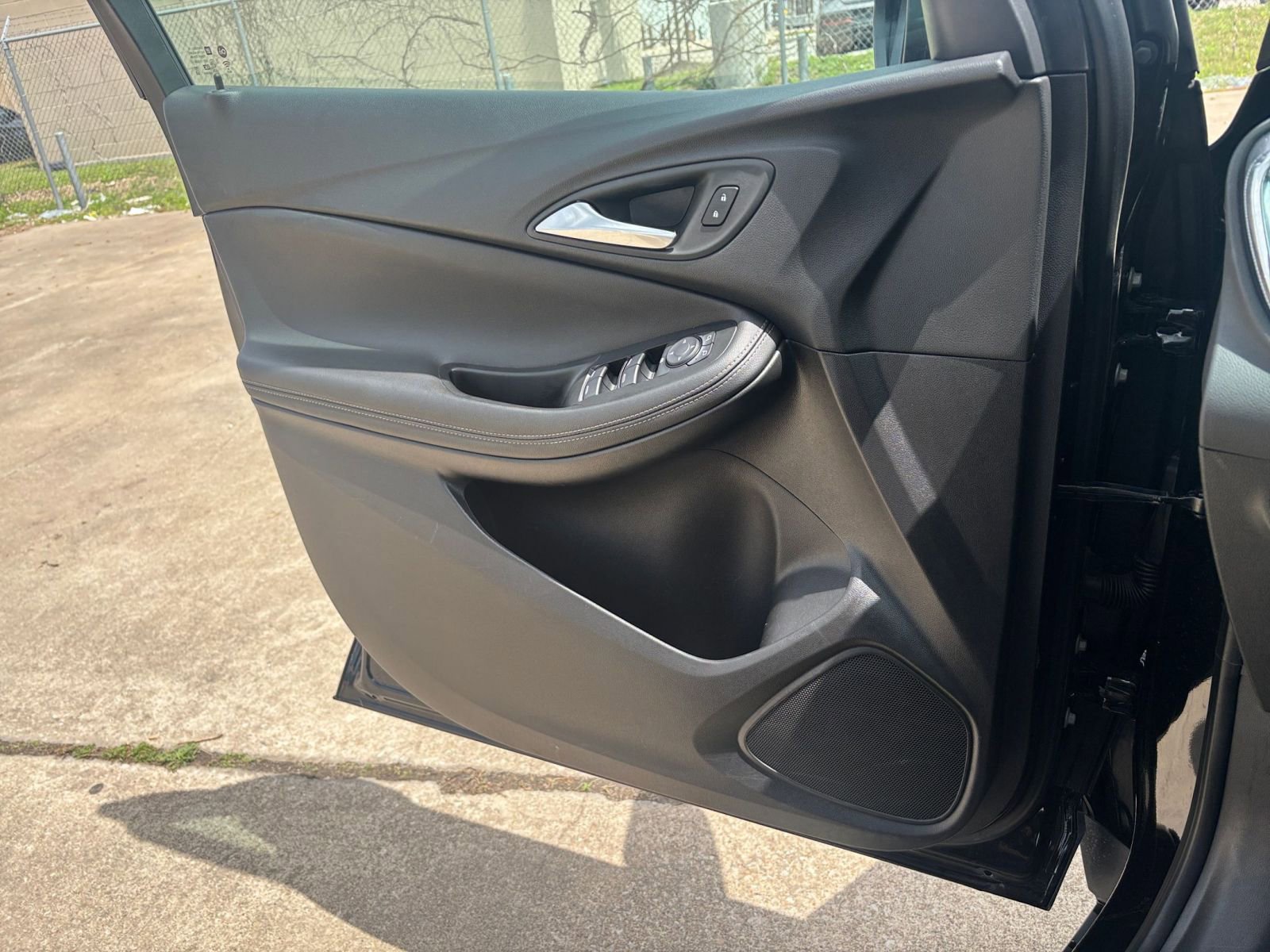 Used 2025 Buick Encore GX Preferred image 18