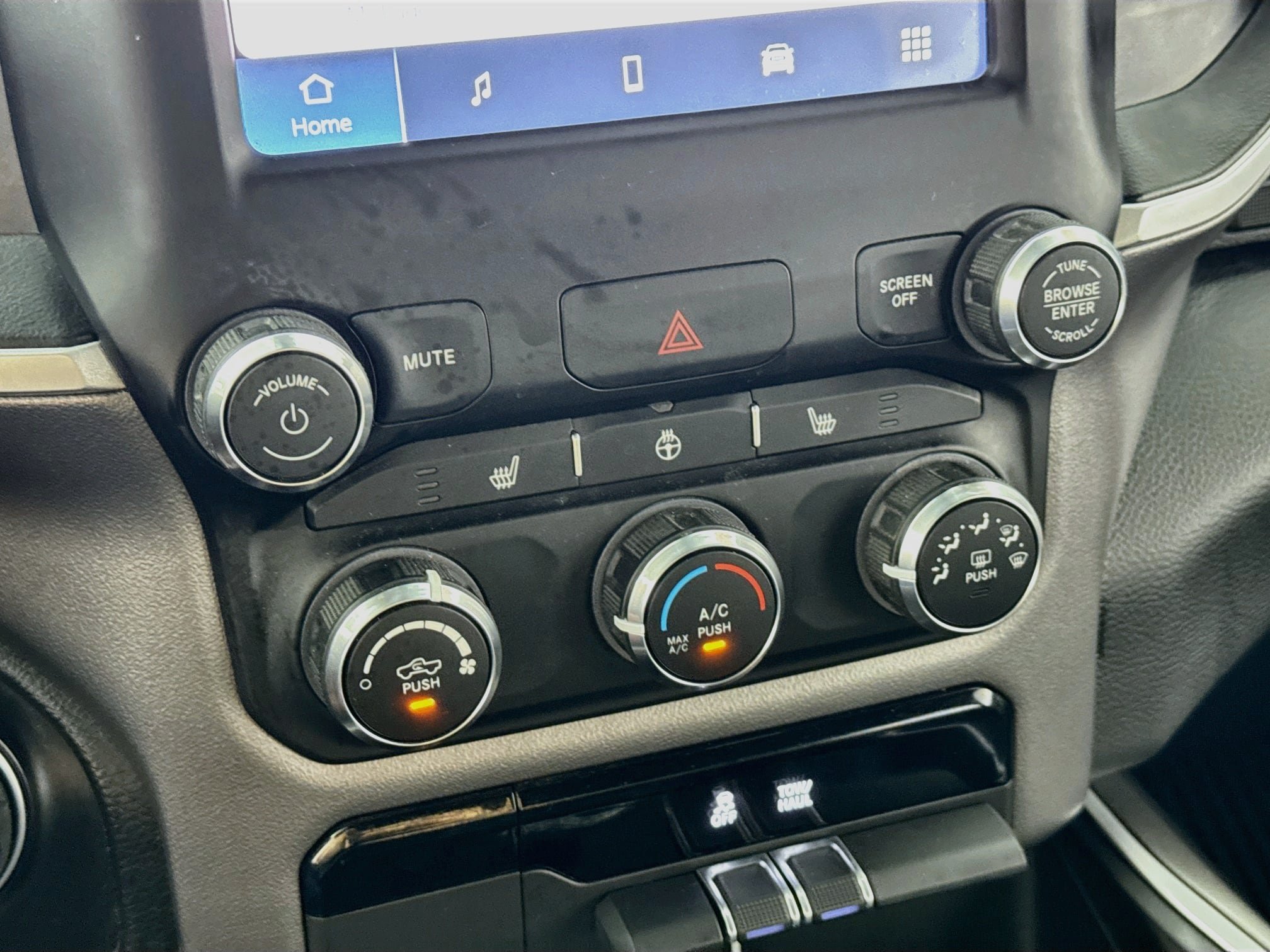 Used 2023 RAM 1500 Big Horn AWD/4WD image 18