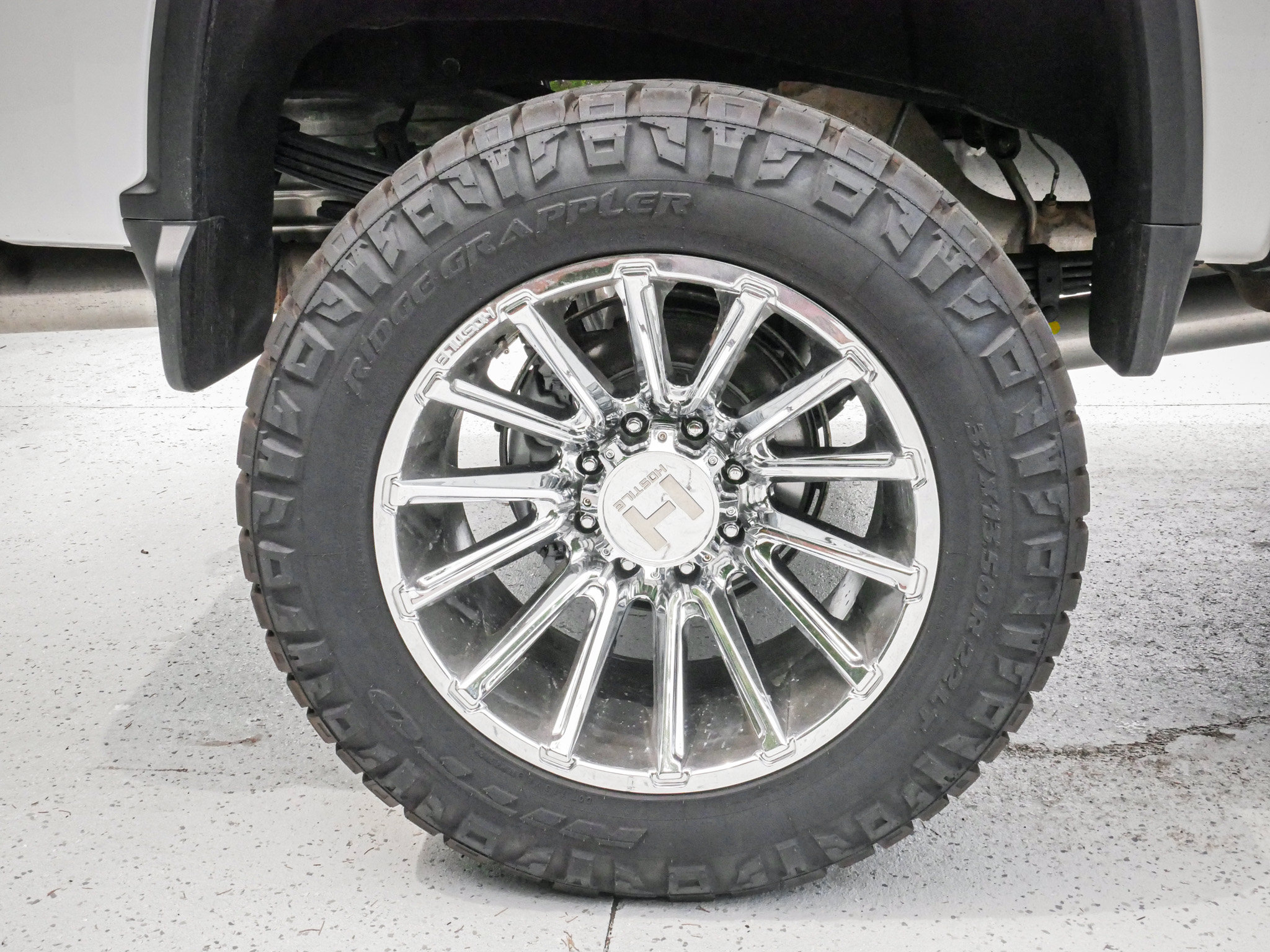 Used 2024 Chevrolet Silverado 3500 High Country w/ Technology Package AWD/4WD image 13