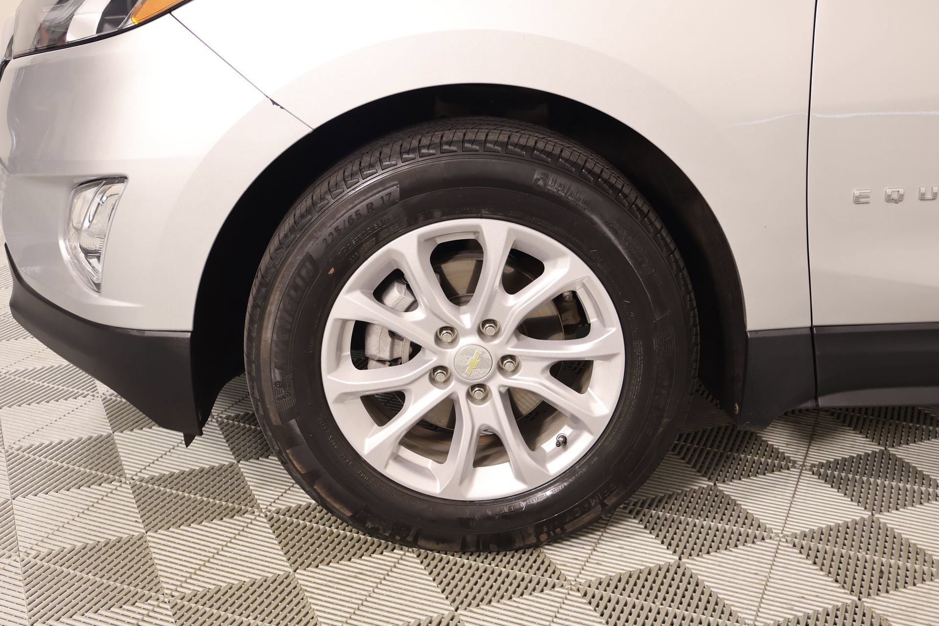 Used 2021 Chevrolet Equinox LT FWD image 17