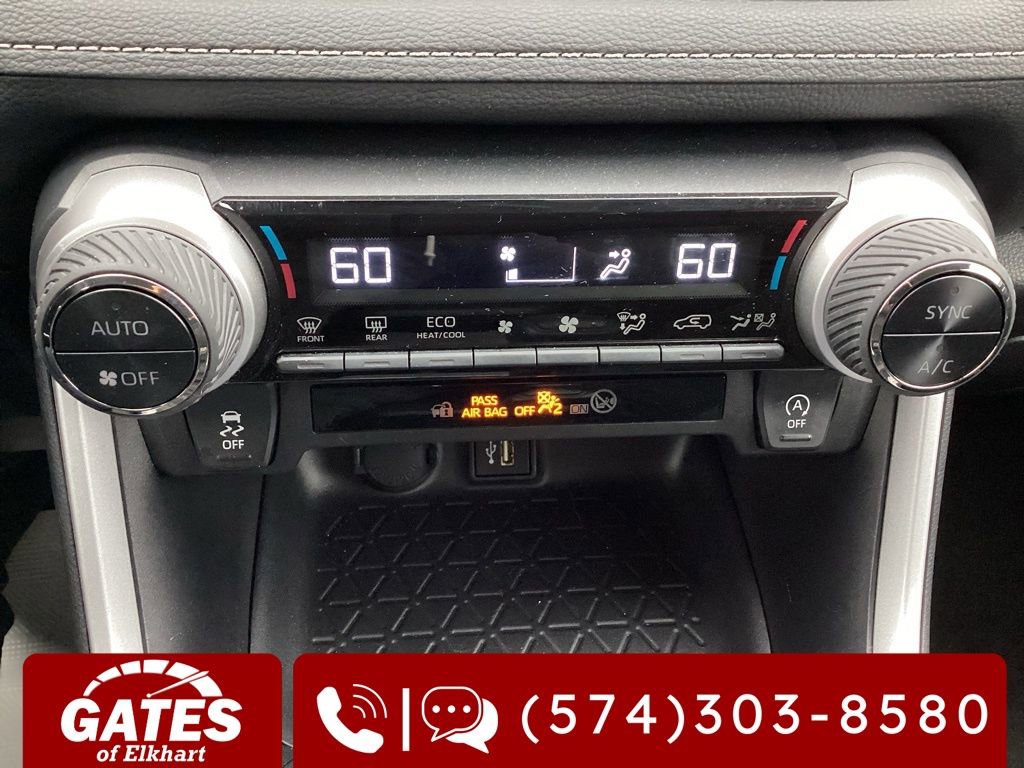 Used 2025 Toyota RAV4 XLE AWD/4WD image 20