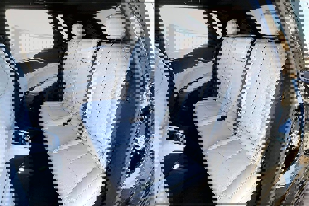 New 2026 Cadillac Lyriq Sport image 10