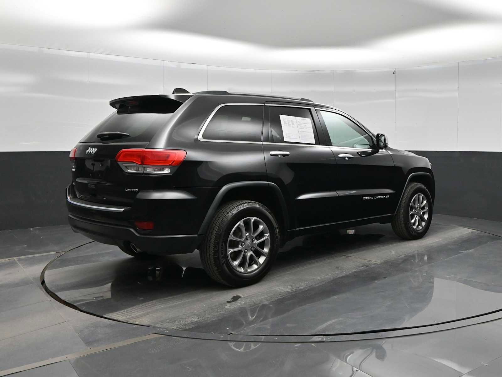 Used 2016 Jeep Grand Cherokee Limited AWD/4WD image 7