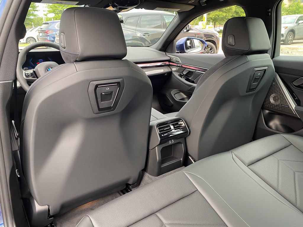 New 2027 BMW 530i xDrive w/ M Sport Package AWD/4WD image 32