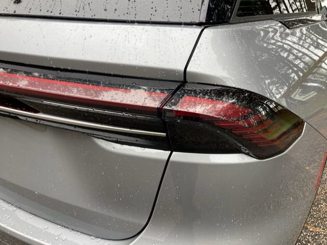 Certified 2025 Lincoln Nautilus Reserve w/ Jet Appearance Package image 14