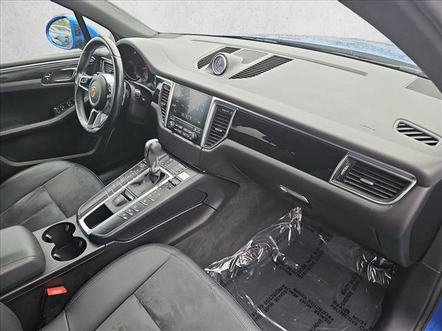 Used 2017 Porsche Macan AWD/4WD image 23