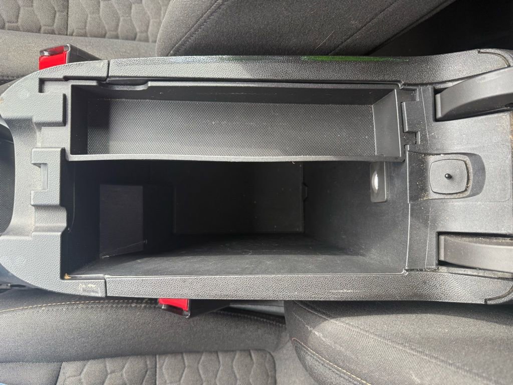 Used 2019 Chevrolet Equinox LT w/ Driver Convenience Package image 41