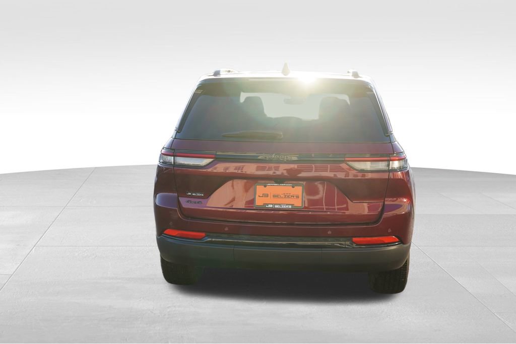 Certified 2025 Jeep Grand Cherokee Altitude image 6