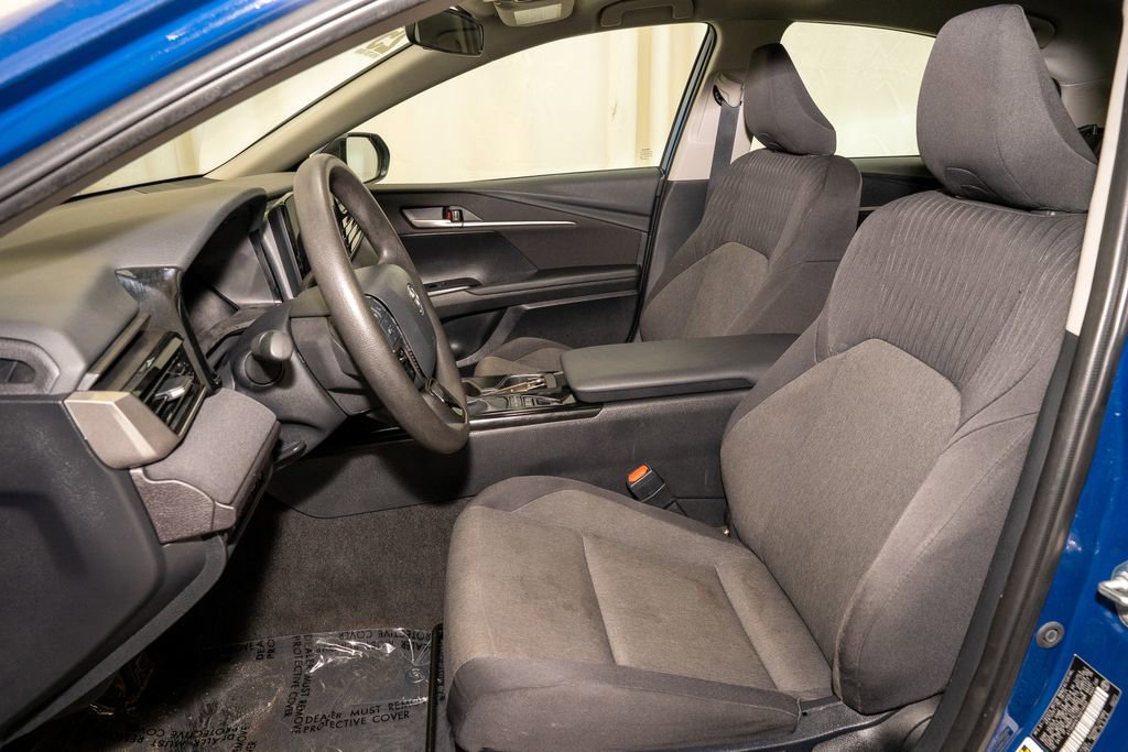 Used 2025 Toyota Camry LE FWD image 10