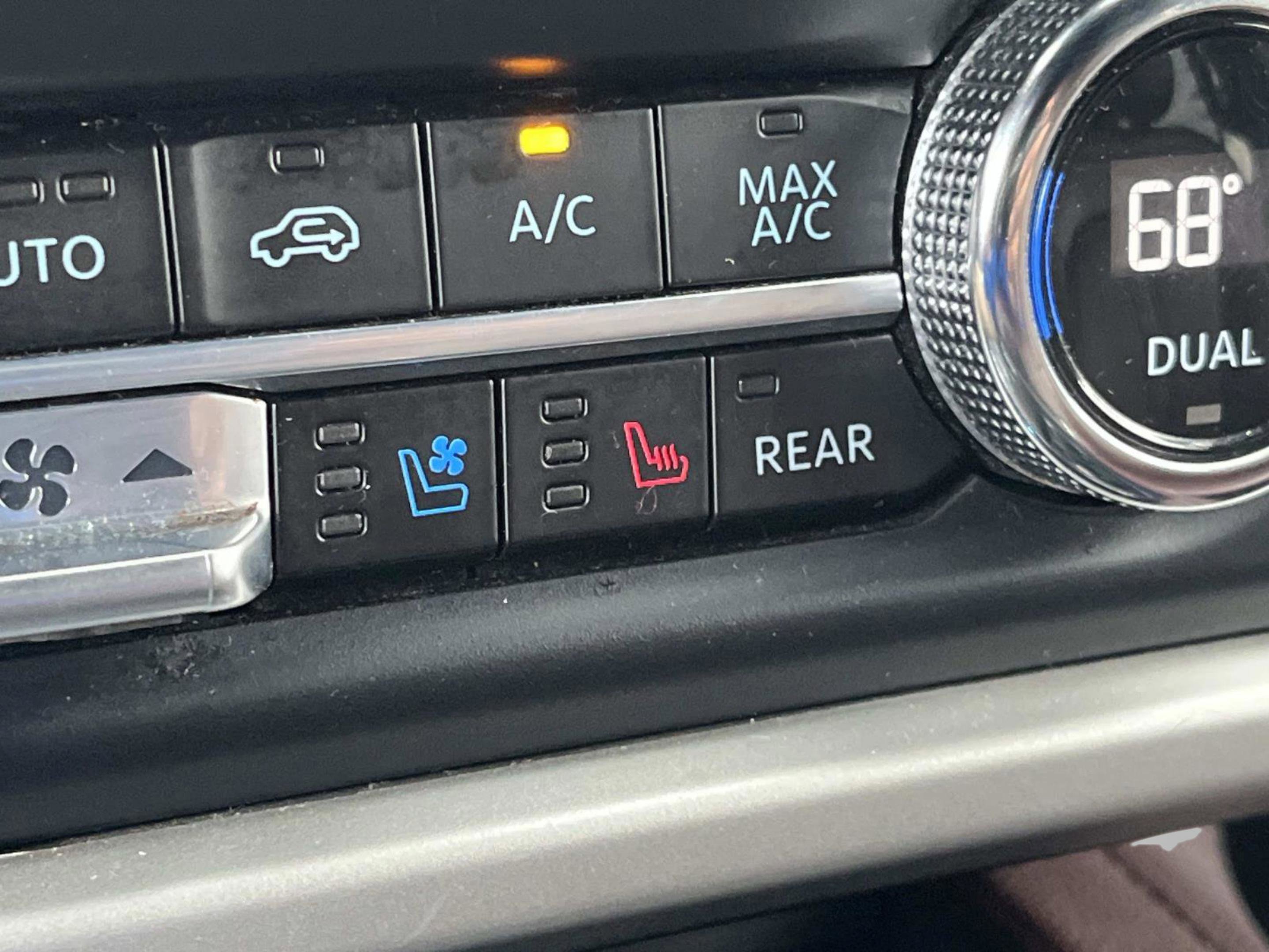 Used 2023 Ford Expedition Limited image 41