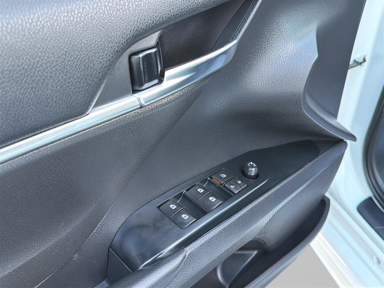 Used 2020 Toyota Camry SE AWD/4WD image 15