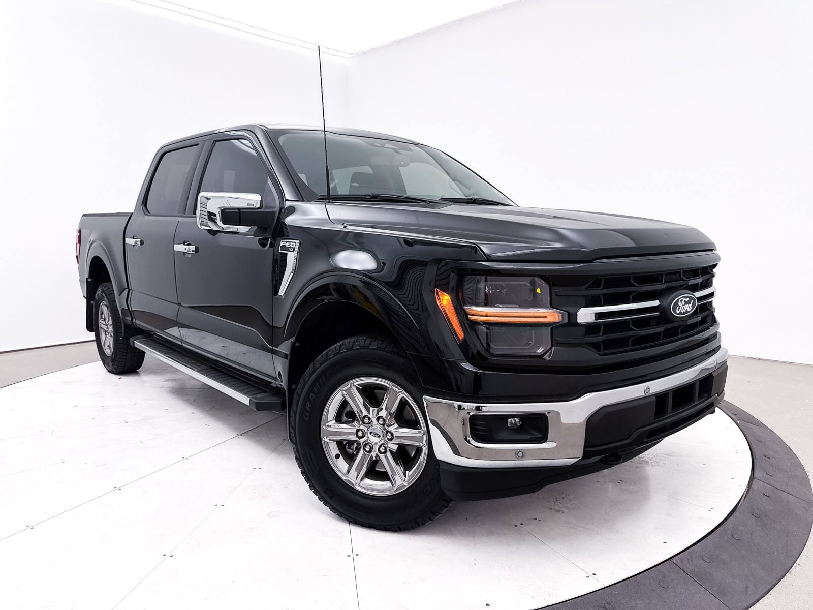 Used 2025 Ford F150 XLT w/ Equipment Group 302A MID AWD/4WD image 3