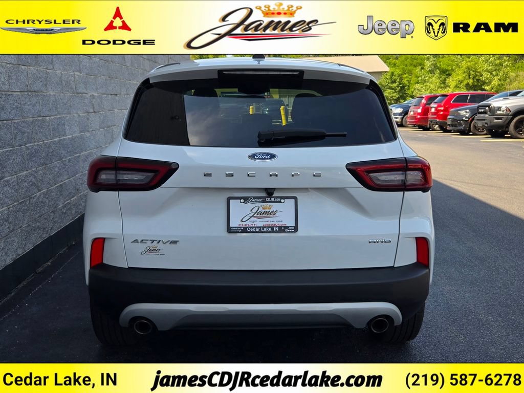 Used 2025 Ford Escape Active AWD/4WD image 4