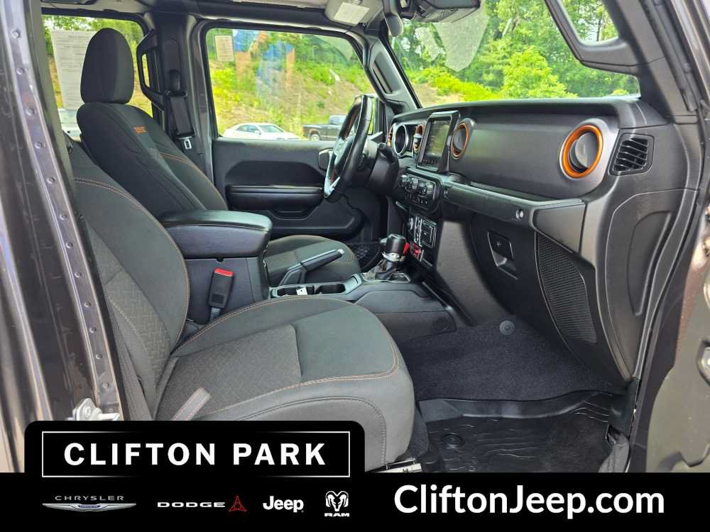 Used 2021 Jeep Gladiator Mojave AWD/4WD image 15