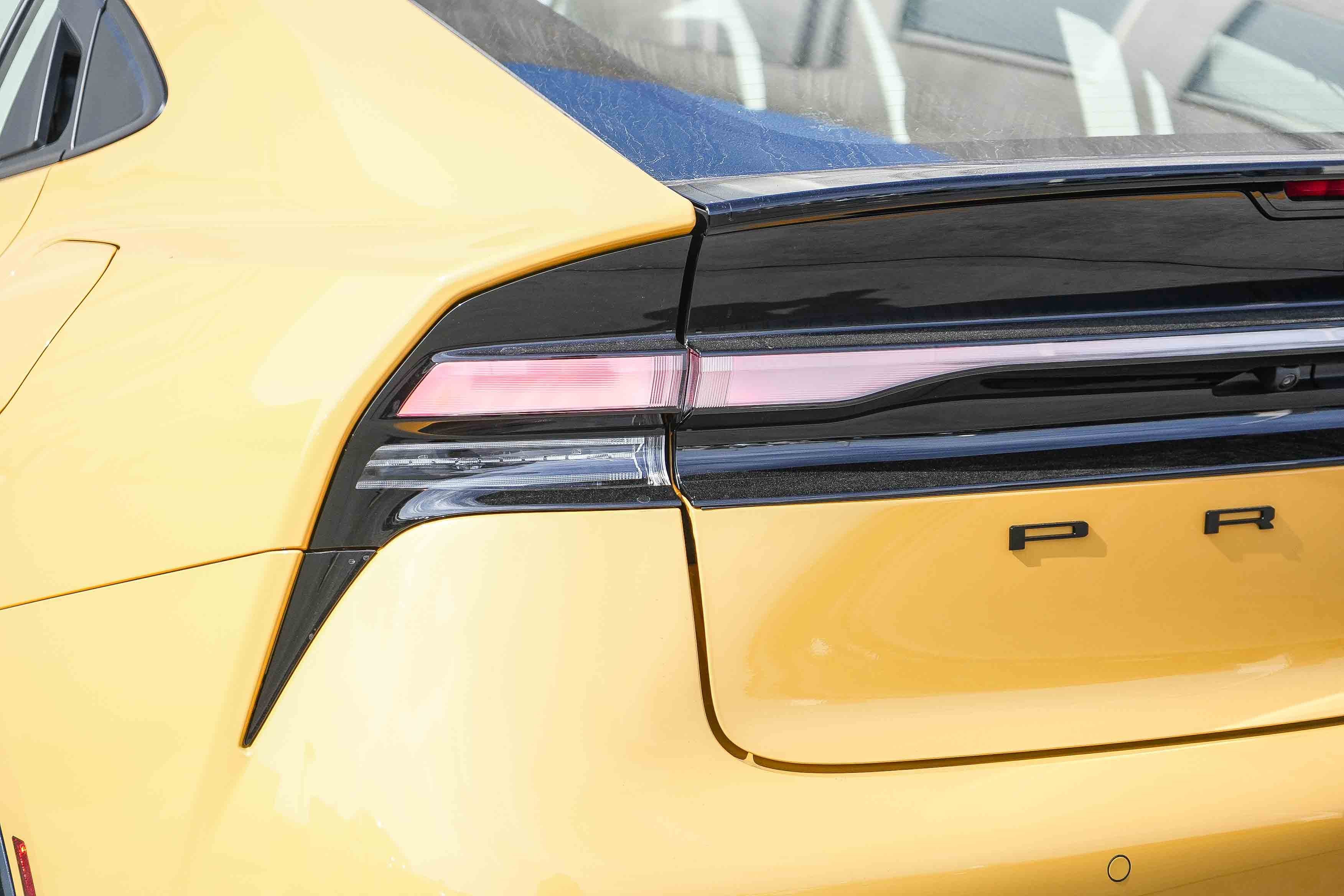 New 2026 Toyota Prius Plug-In Hybrid FWD image 10