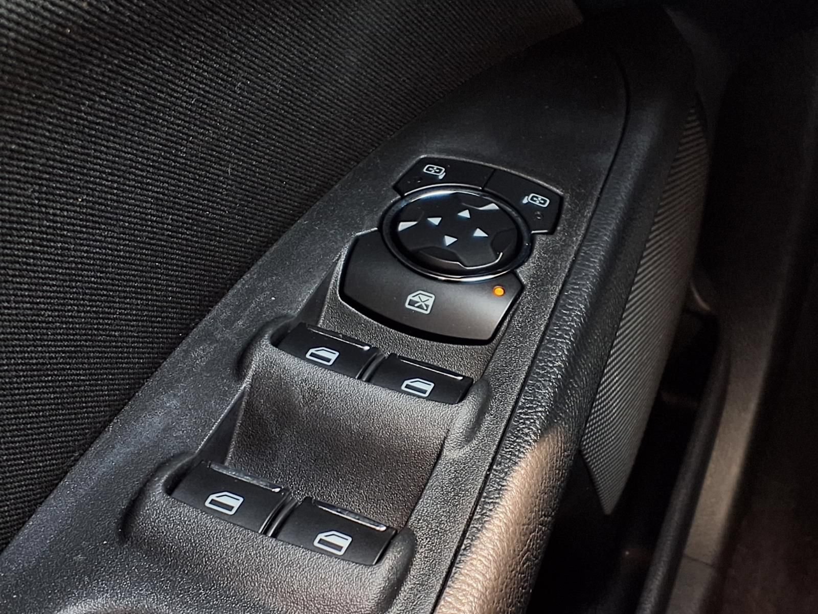 Used 2020 Ford Fusion SE FWD image 24