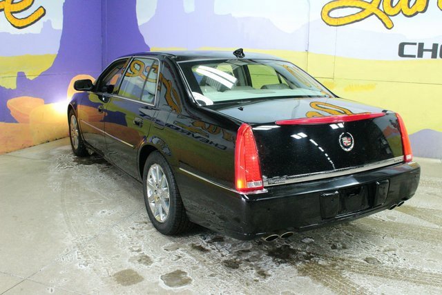 Used 2010 Cadillac DTS Premium image 6