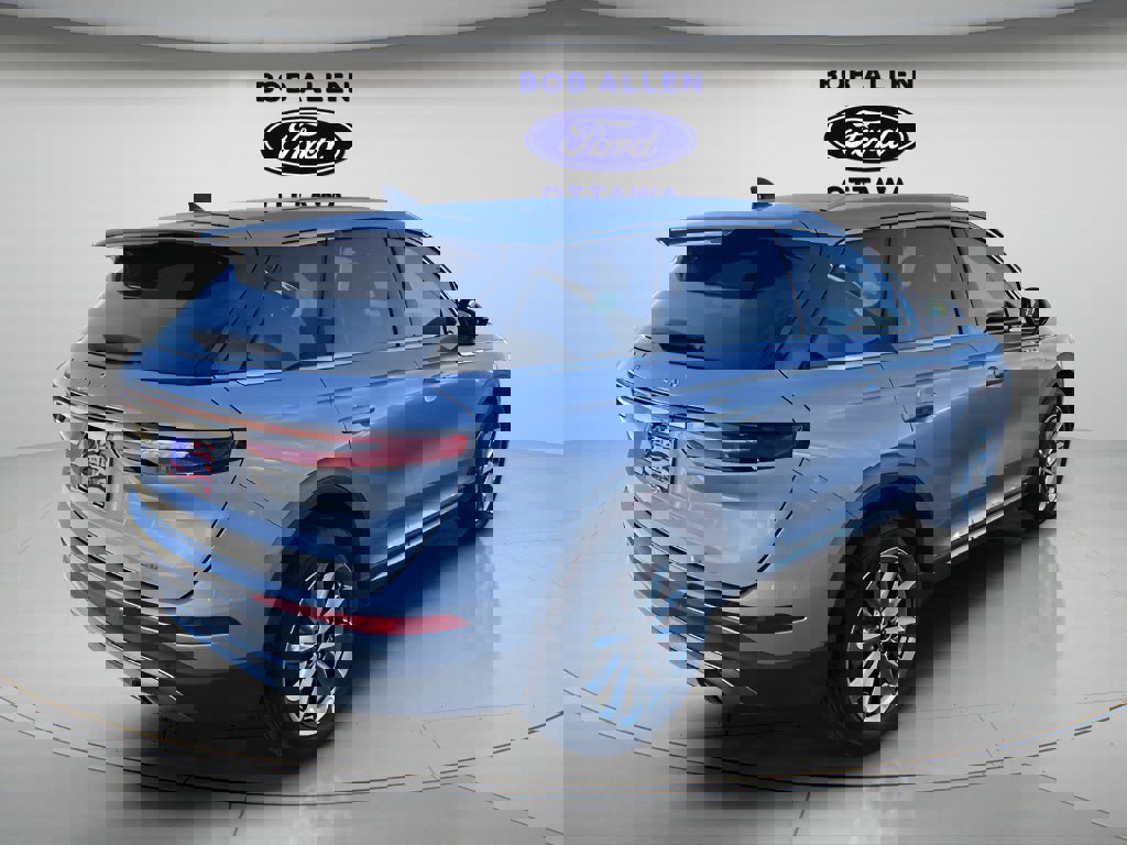 Used 2022 Lincoln Corsair FWD w/ Premium Package image 5