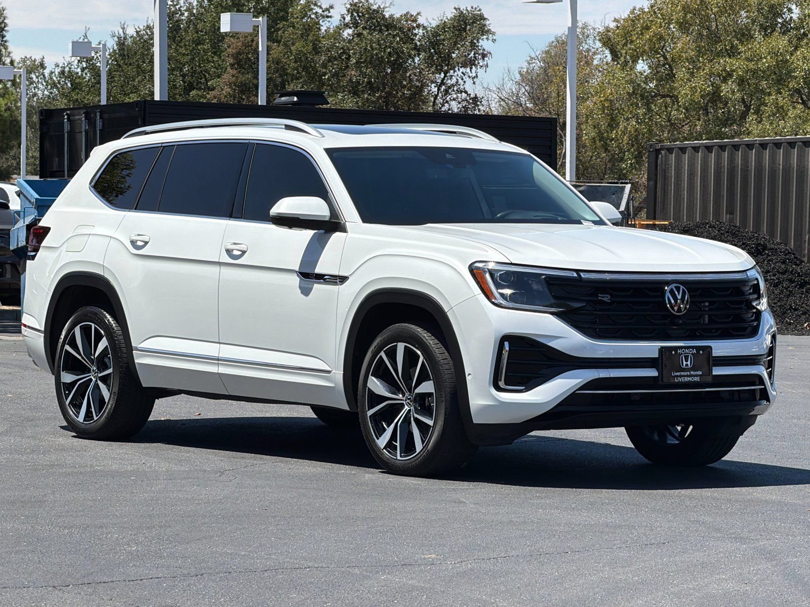 Used 2024 Volkswagen Atlas SEL Premium R-Line AWD/4WD image 8