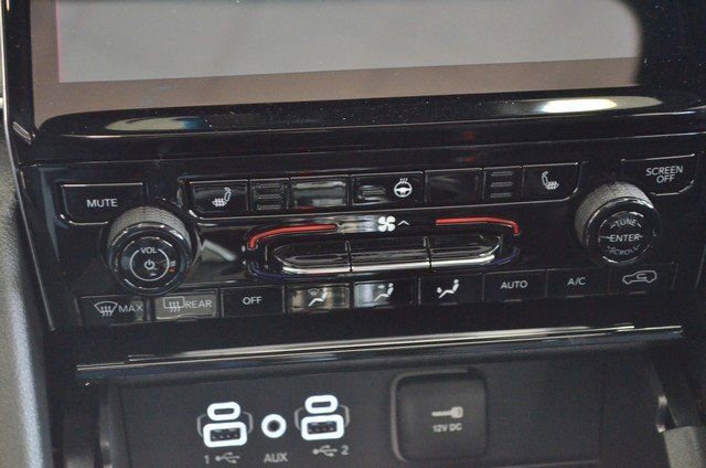 New 2025 Jeep Grand Cherokee Limited w/ Black Appearance Package image 26