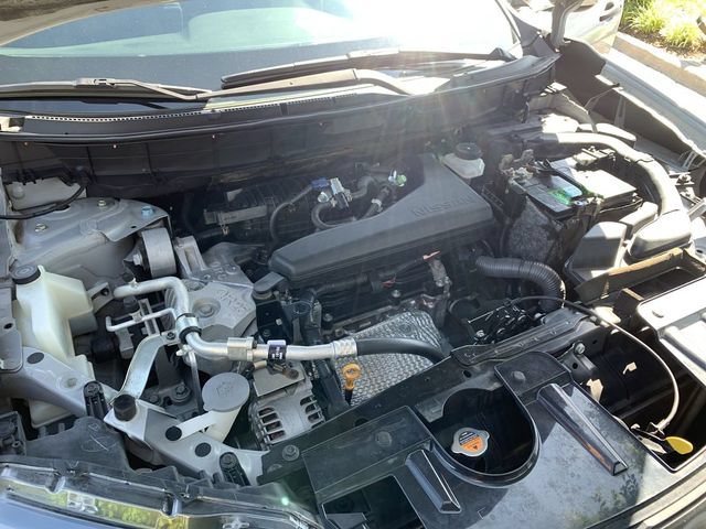 Used 2017 Nissan Rogue S FWD image 16