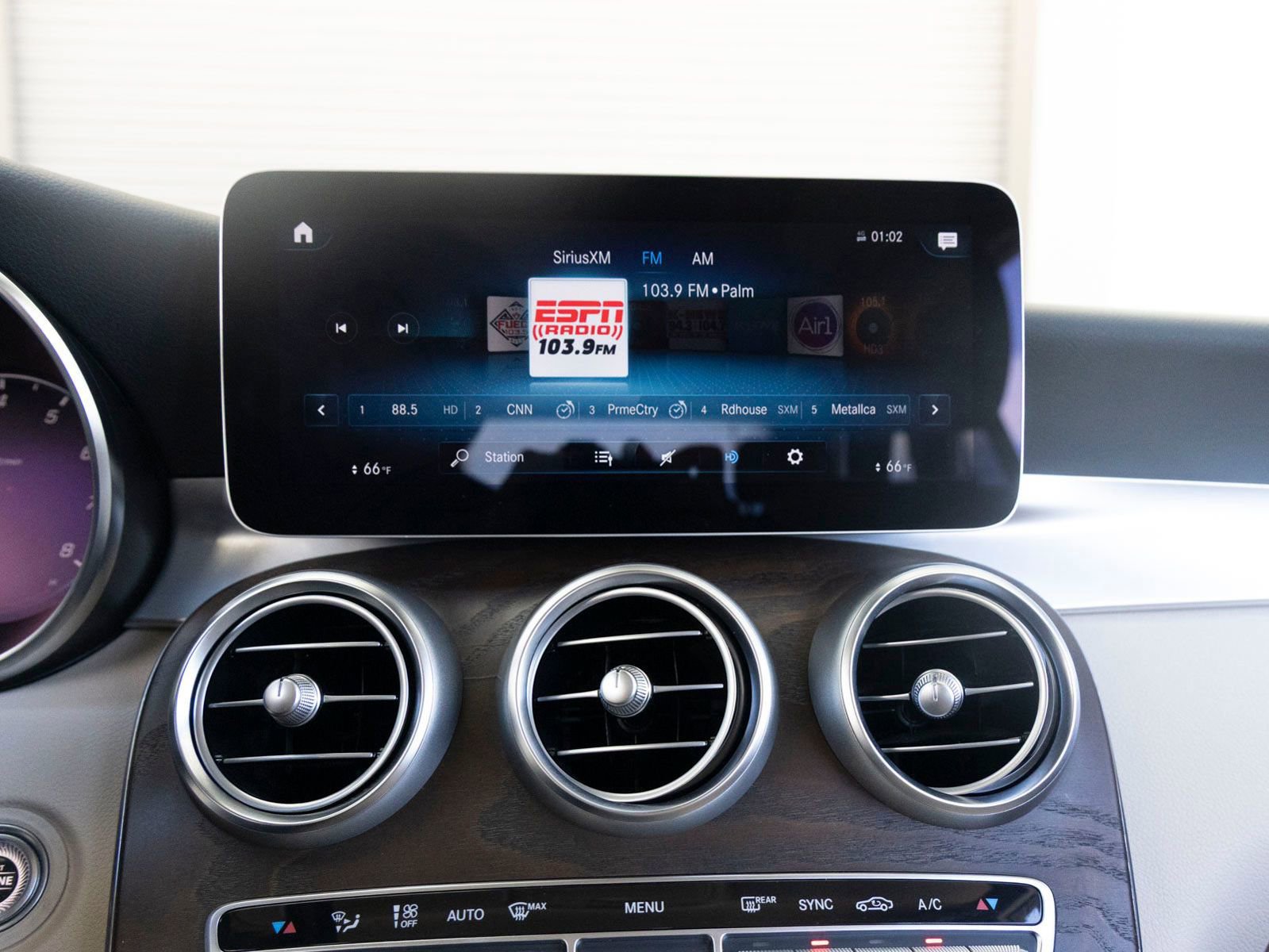 Used 2021 Mercedes-Benz GLC 300 image 17