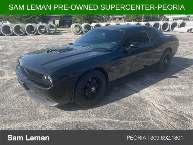 Used 2014 Dodge Challenger R/T RWD image 2