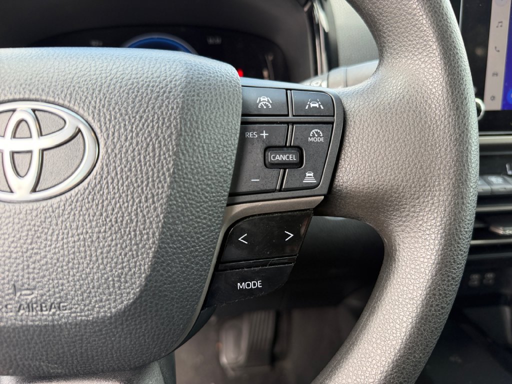 Used 2025 Toyota Camry LE FWD image 19