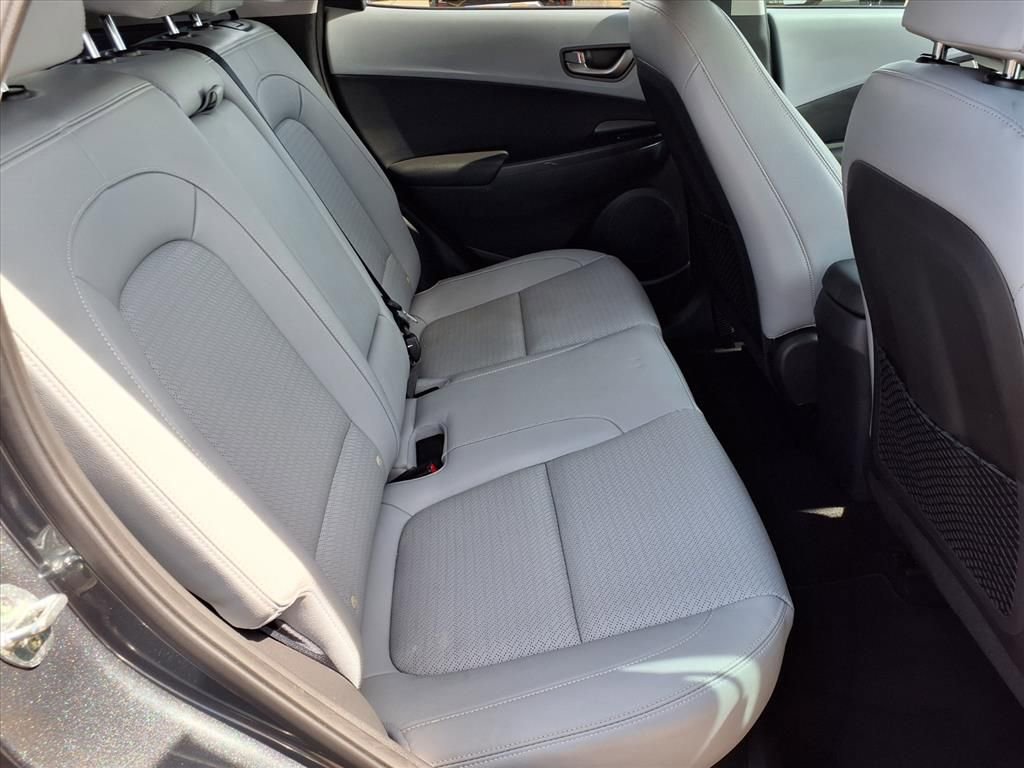 Used 2021 Hyundai Kona Limited FWD image 26