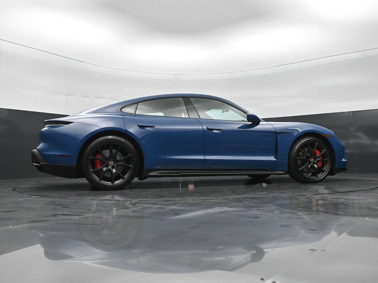 New 2026 Porsche Taycan GTS AWD/4WD image 43