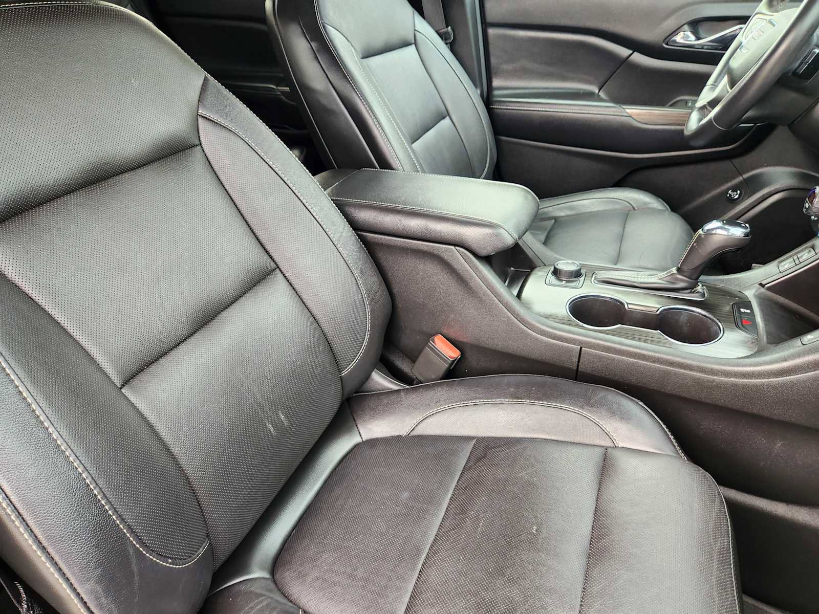 Used 2018 GMC Acadia SLT image 14