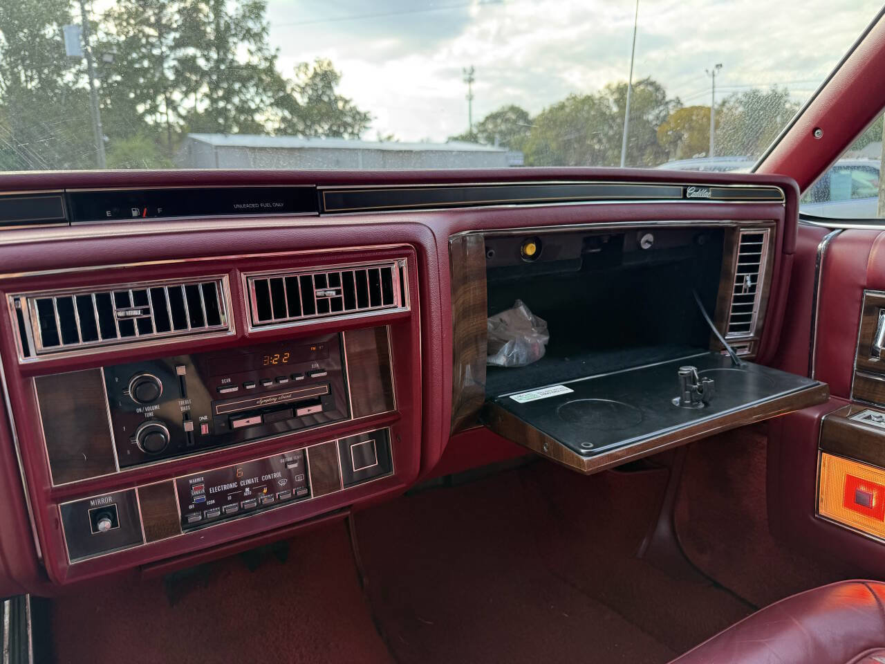 Used 1989 Cadillac Brougham image 15