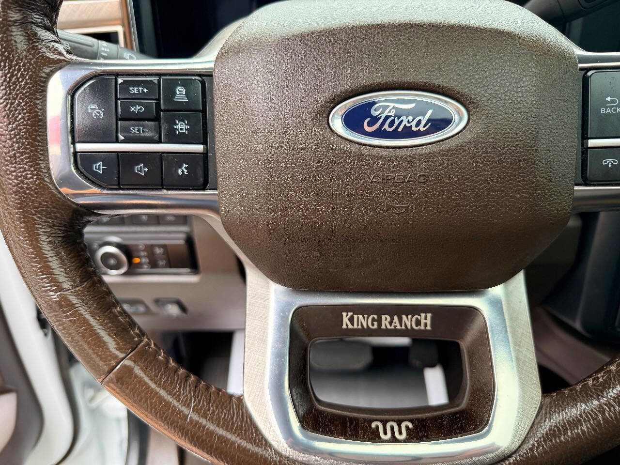 Used 2023 Ford F450 King Ranch w/ FX4 Off-Road Package AWD/4WD image 26