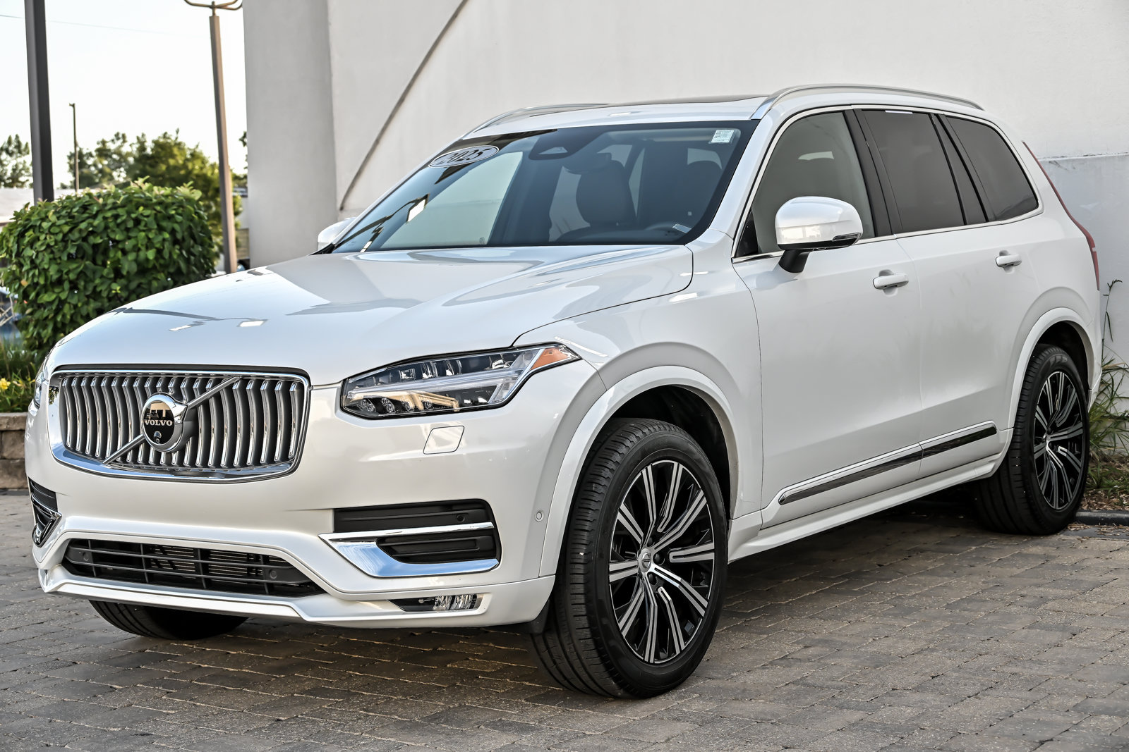 Used 2025 Volvo XC90 B6 Plus w/ Protection Package Premier AWD/4WD image 5