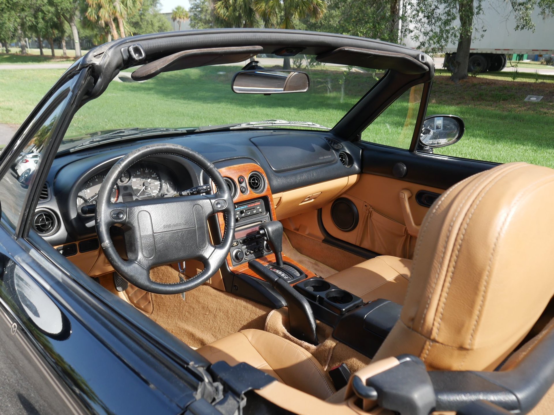 Used 1997 MAZDA MX-5 Miata RWD image 30
