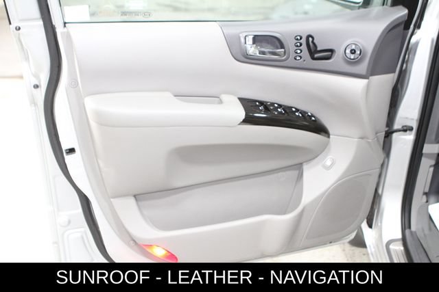 Used 2014 Kia Sedona EX w/ Navigation Package FWD image 13